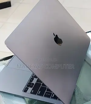 New Laptop Apple MacBook Air 2020 16GB Intel Core I7 SSD 512GB