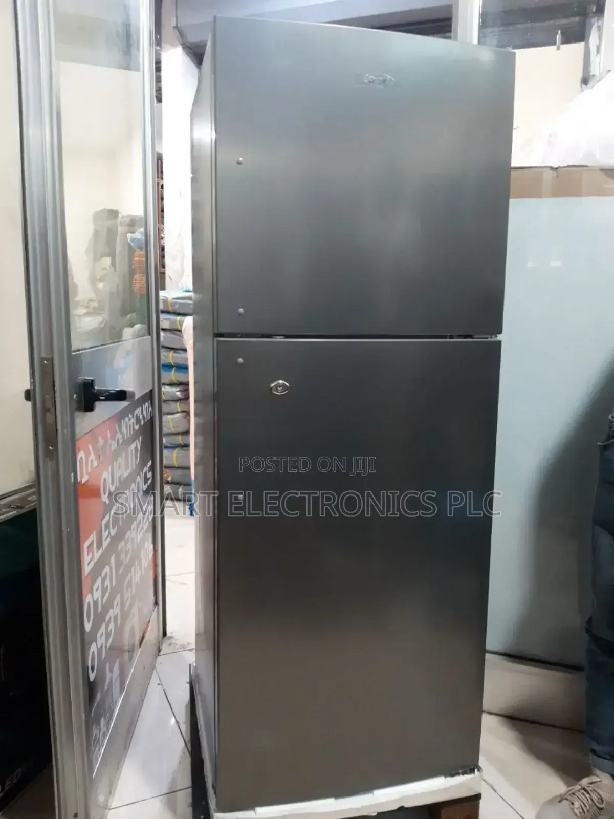 Orbit Refrigerator 350l