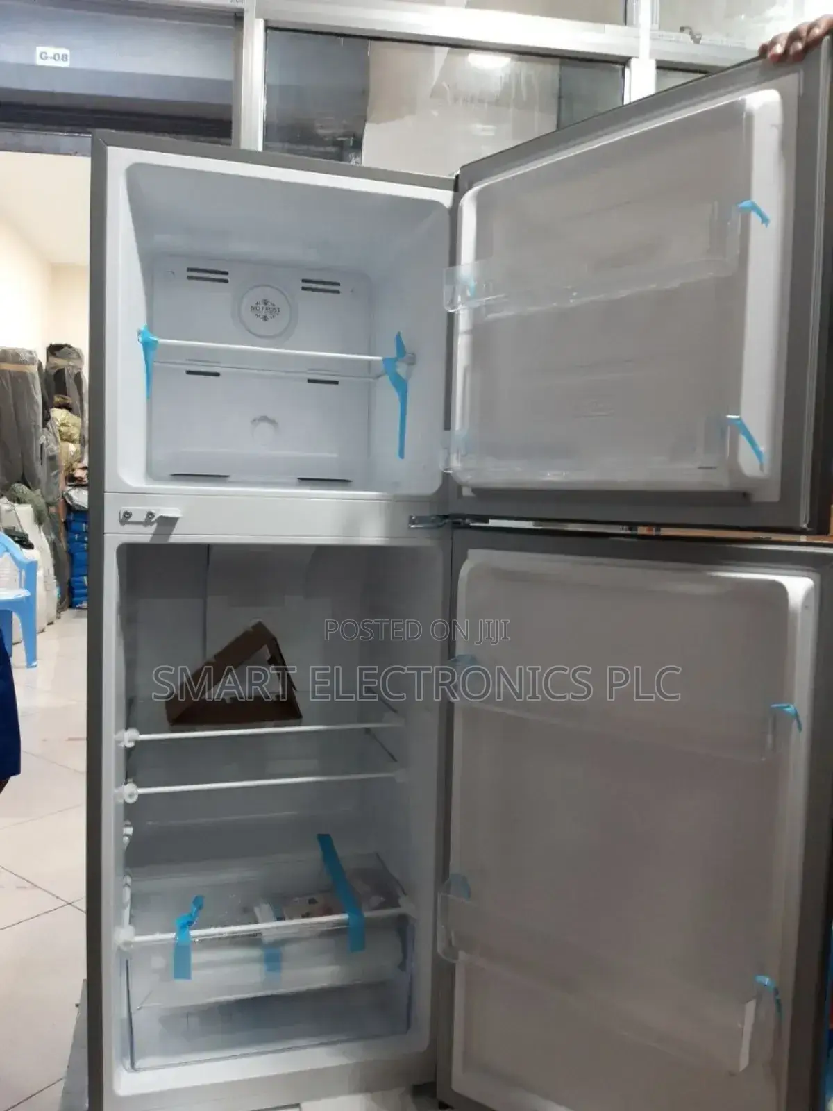 Orbit Refrigerator 350l