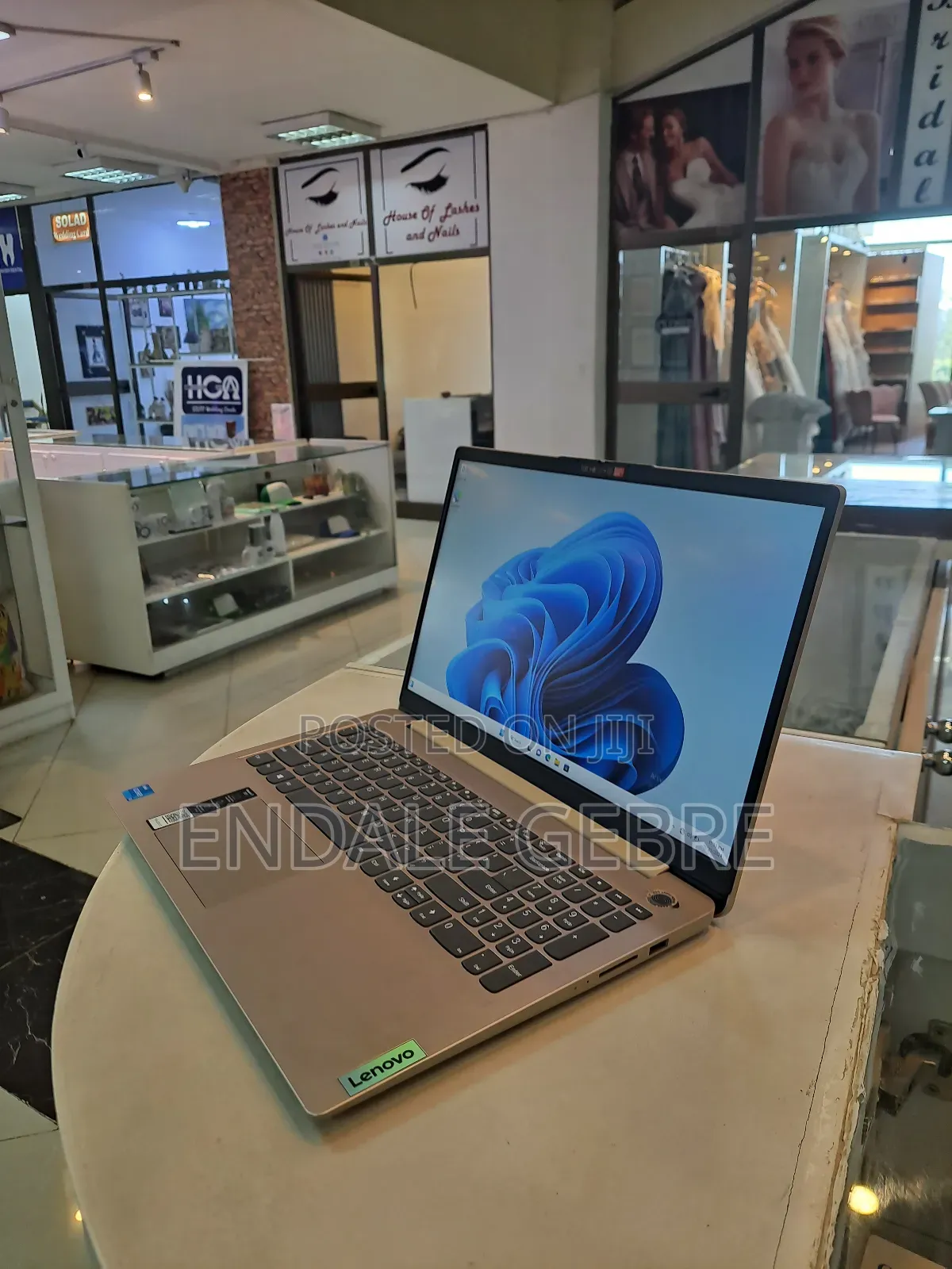 New Laptop Lenovo Ideapad 3 8GB Intel Core I3 SSD 256GB