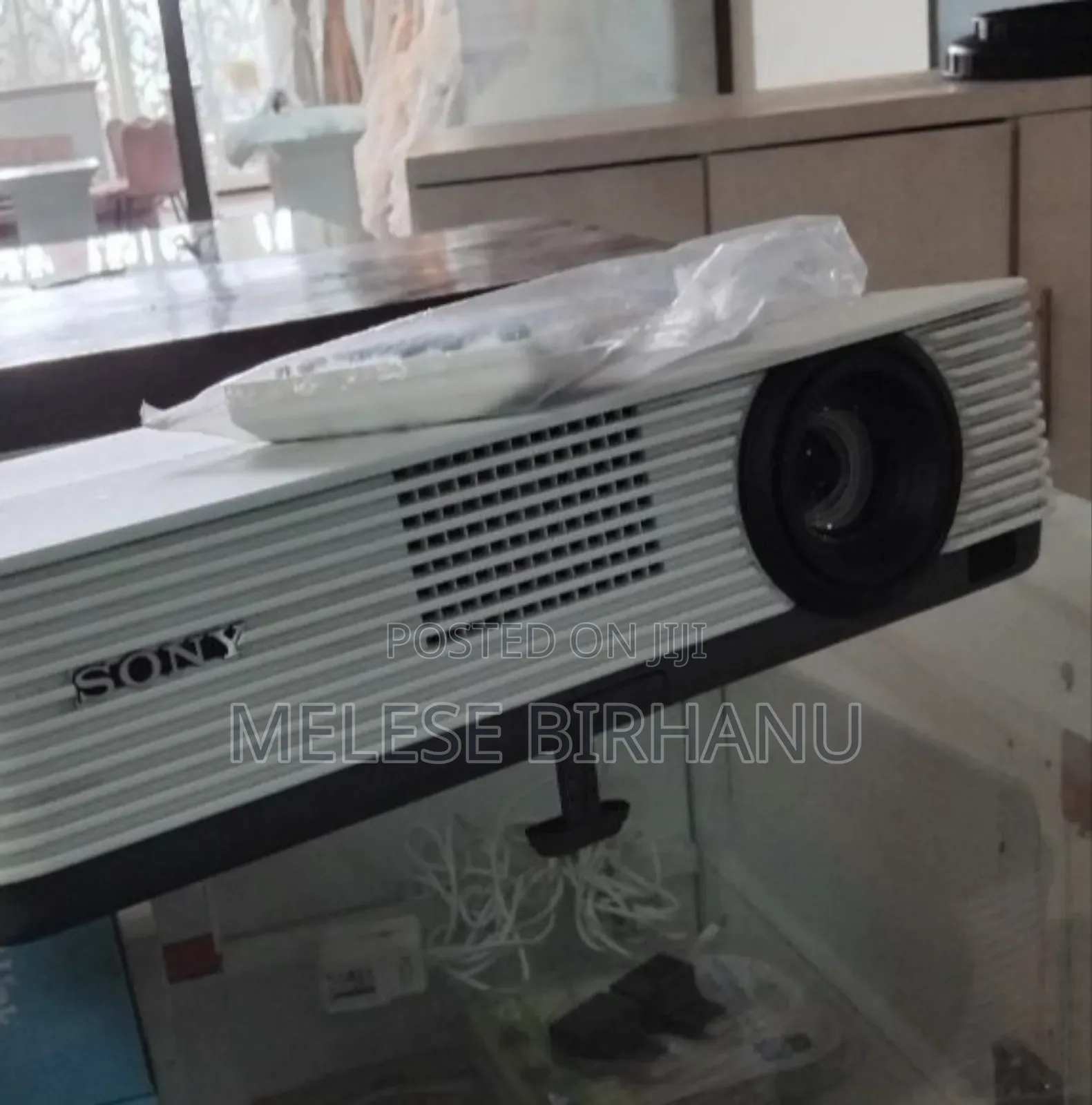 SONY DX-220 Model Projector