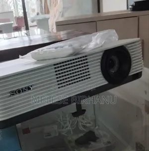 SONY DX-220 Model Projector