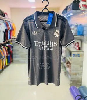 Photo - Real Madrid Exclusive Away