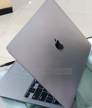 Photo - New Laptop Apple MacBook Air 2020 16GB Intel Core I7 SSD 512GB