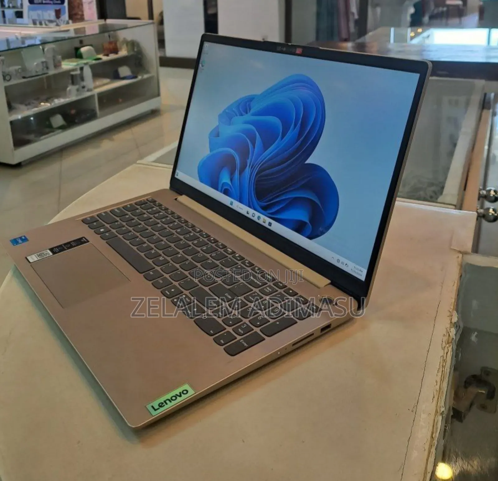 New Laptop Lenovo Ideapad 3 8GB Intel Core I5 SSD 256GB