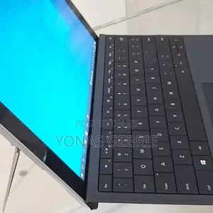 Photo - New Laptop HP Elite X2 1012 8GB SSD 512GB