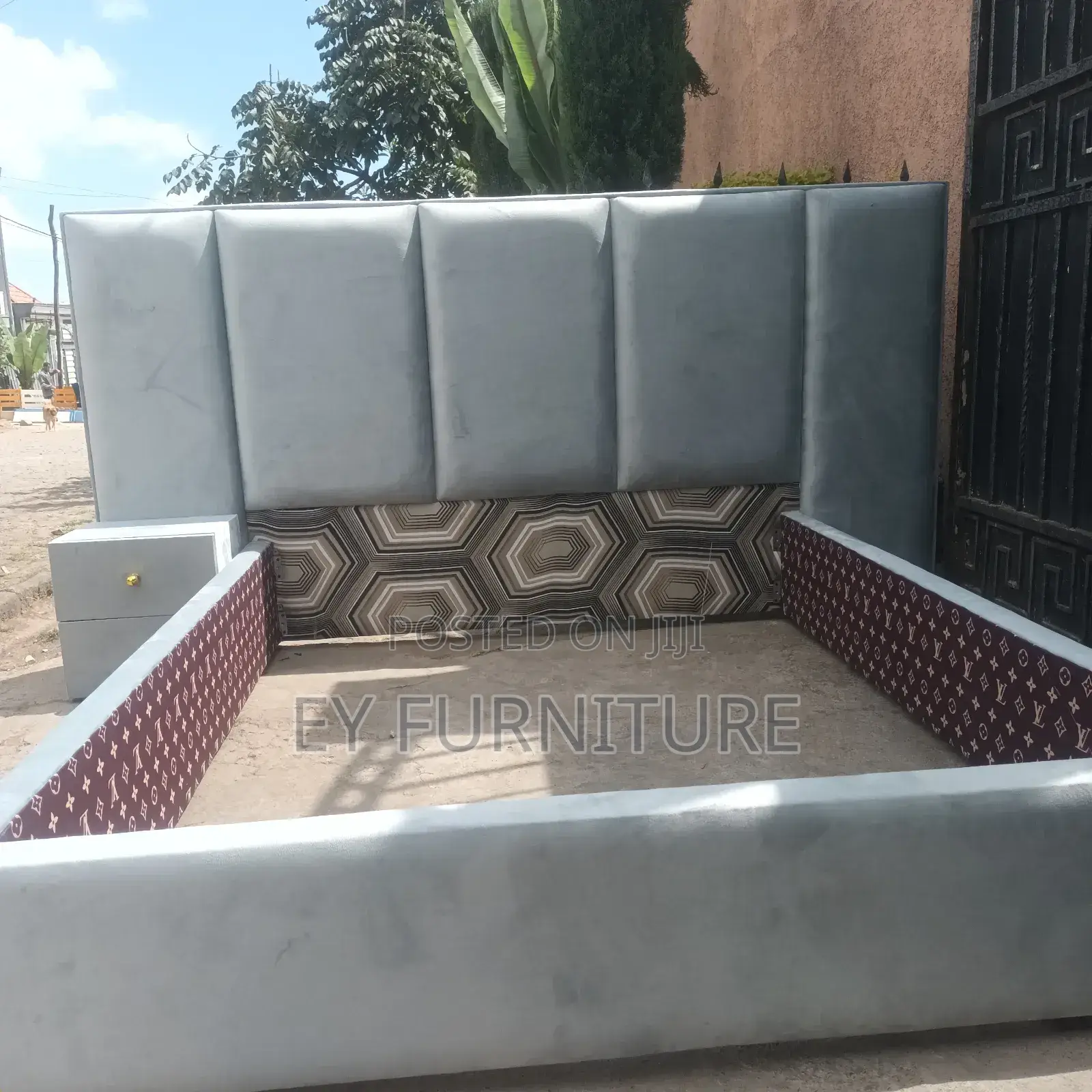 ባለ ጋንች አልጋ