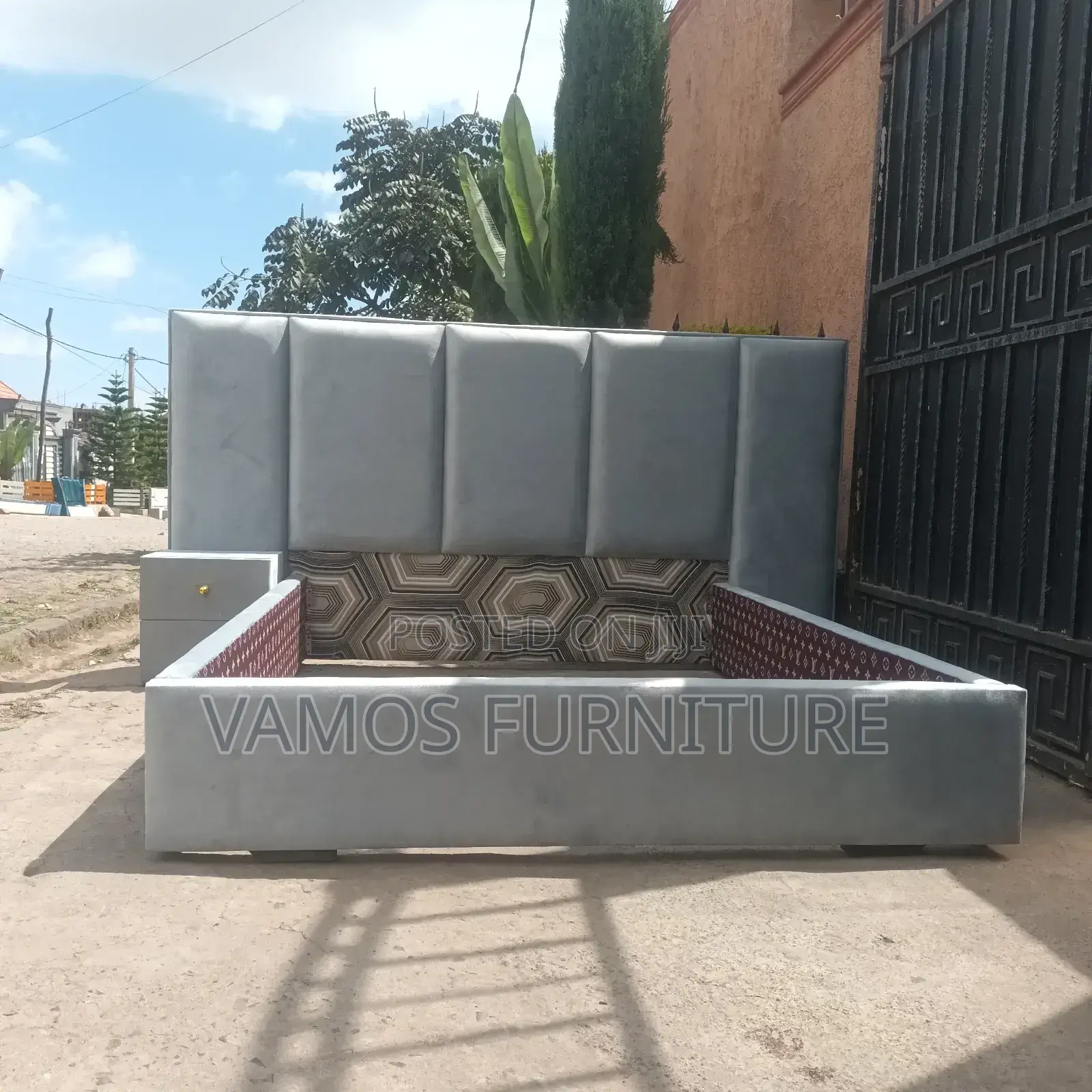ባለ ጋንች አልጋ