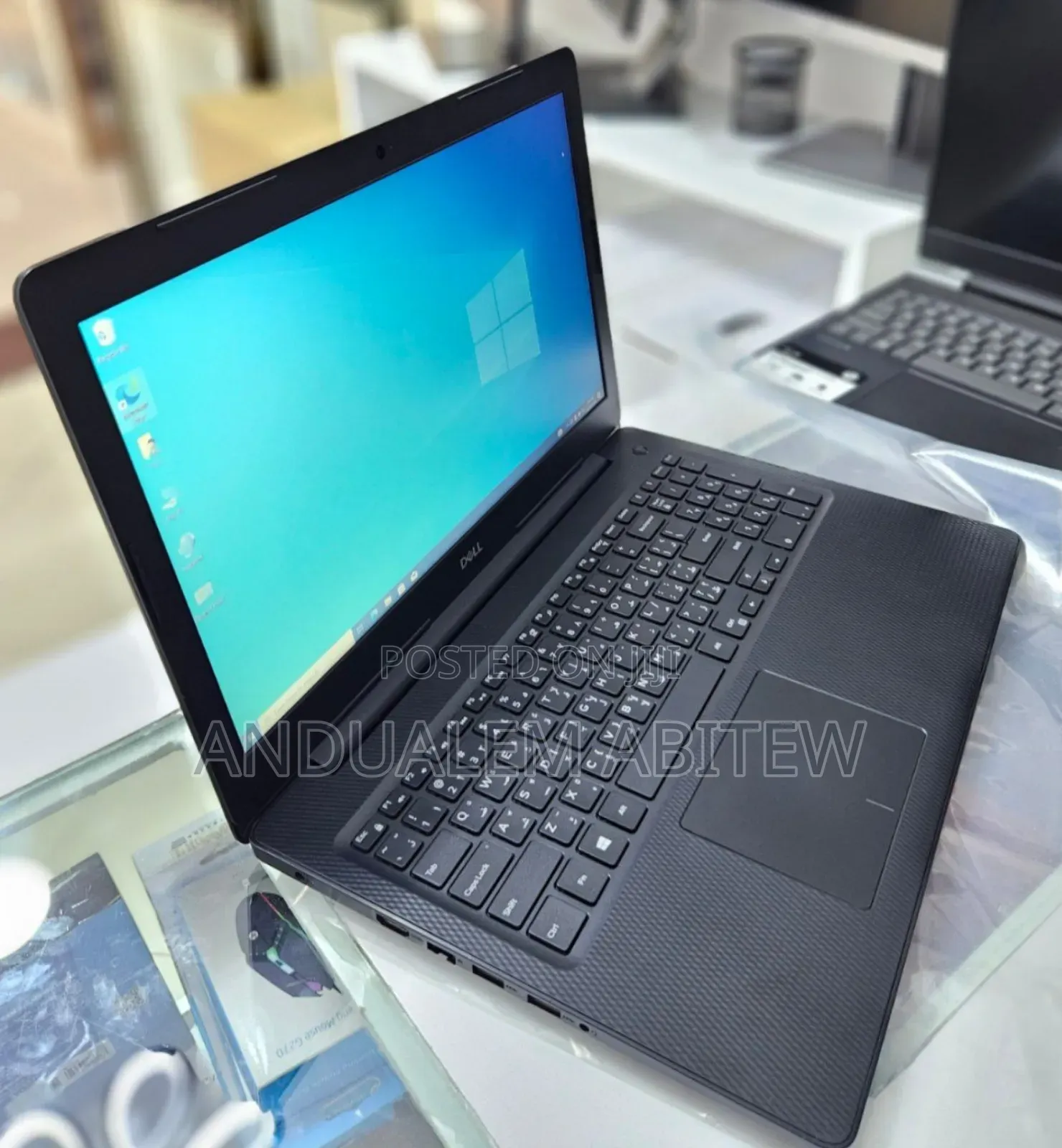 New Laptop Dell Vostro 3560 8GB Intel Core I5 HDD 1T