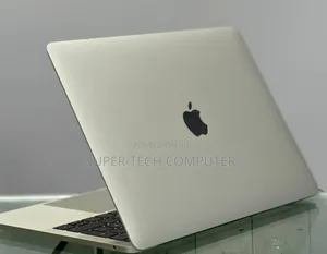 New Laptop Apple MacBook Pro 2017 8GB Intel Core I5 SSD 256GB