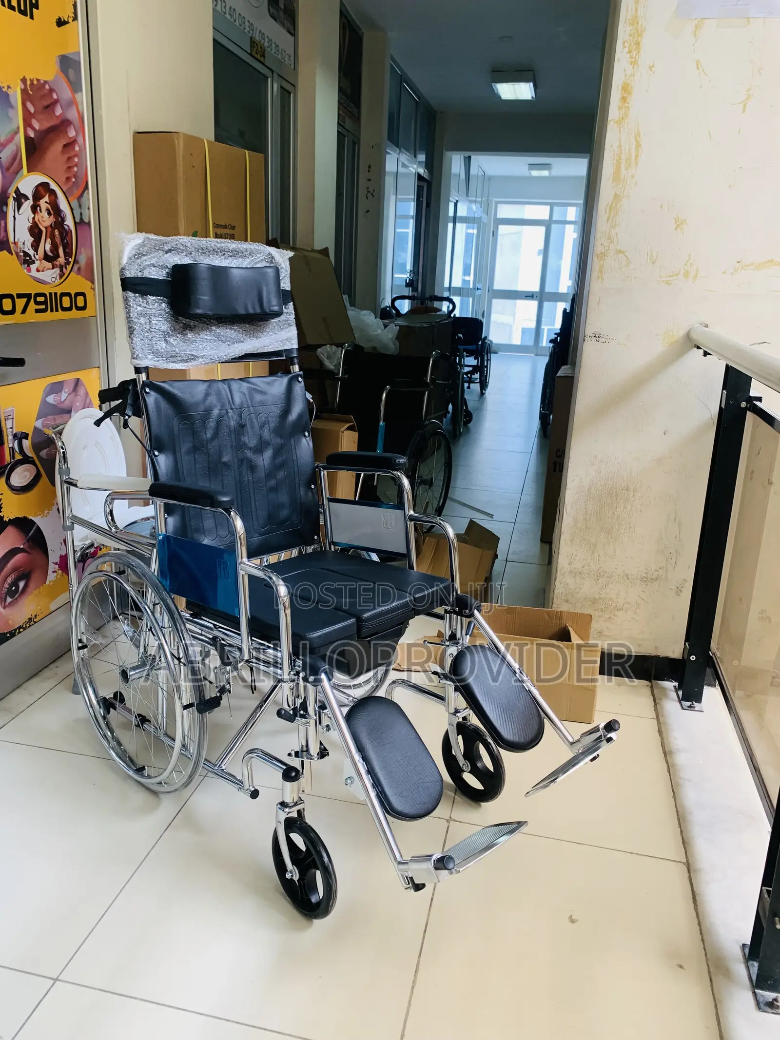 New Toilet Wheelchair3:;4 Flexible Wheelchair3:;4wheelchair
