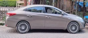 Toyota Yaris 2020 Gray