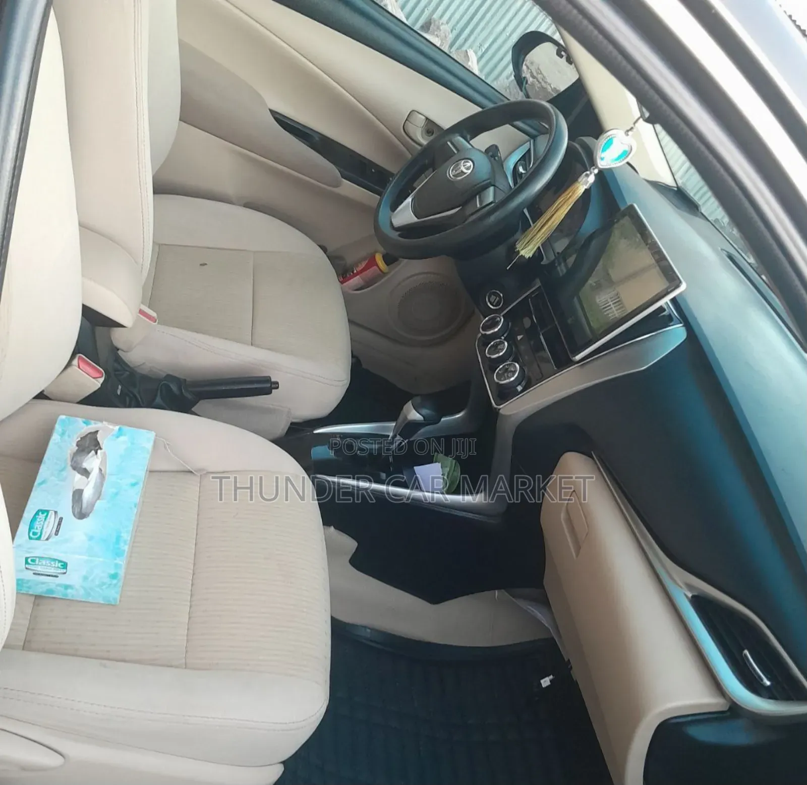 Toyota Yaris 2020 Gray