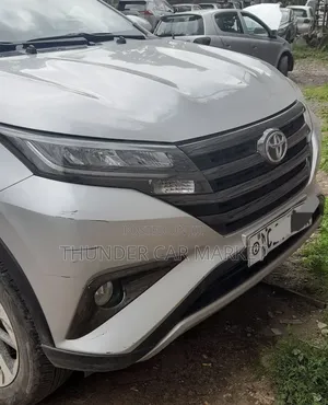 Photo - Toyota Rush 2022 Silver