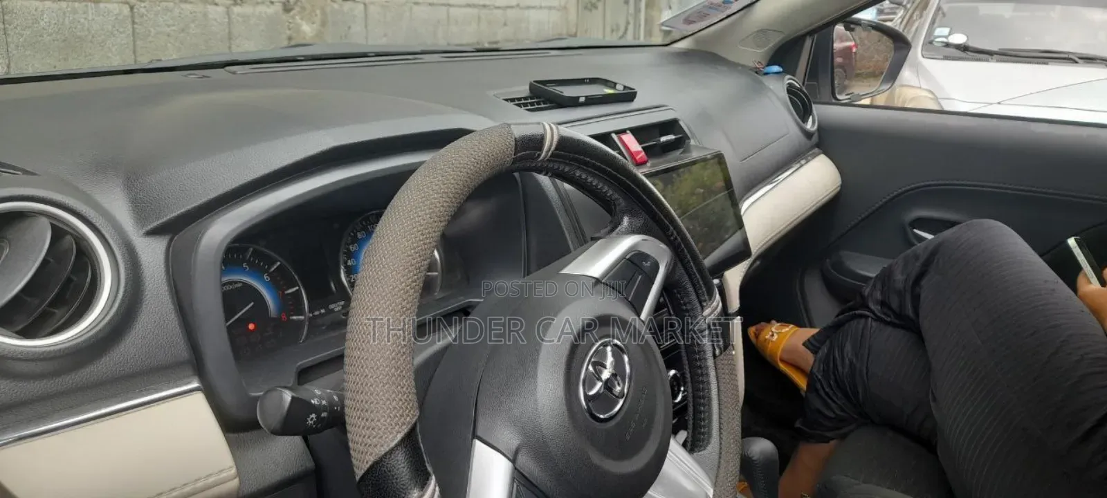 Toyota Rush 2022 Silver