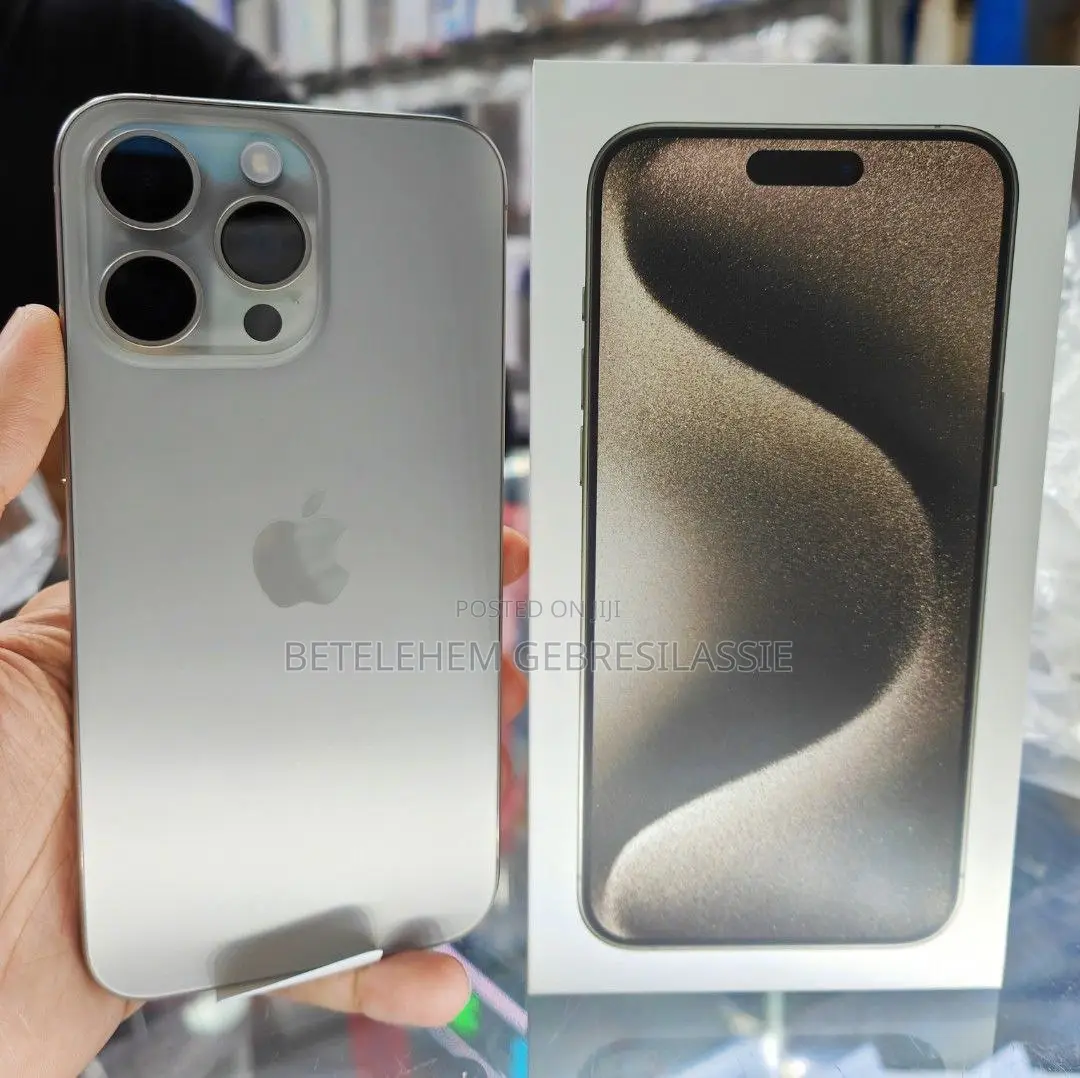 New Apple iPhone 15 Pro Max 256 GB Silver