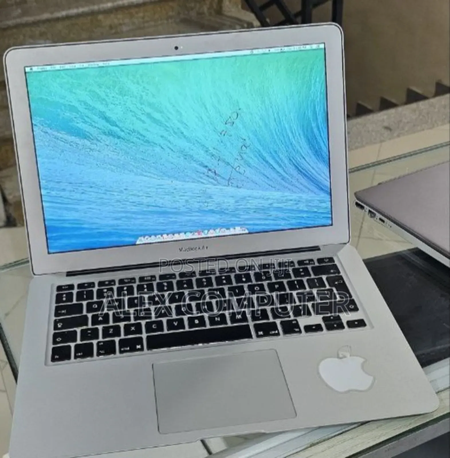 New Laptop Apple MacBook 2014 4GB Intel Core I5 SSD 128GB