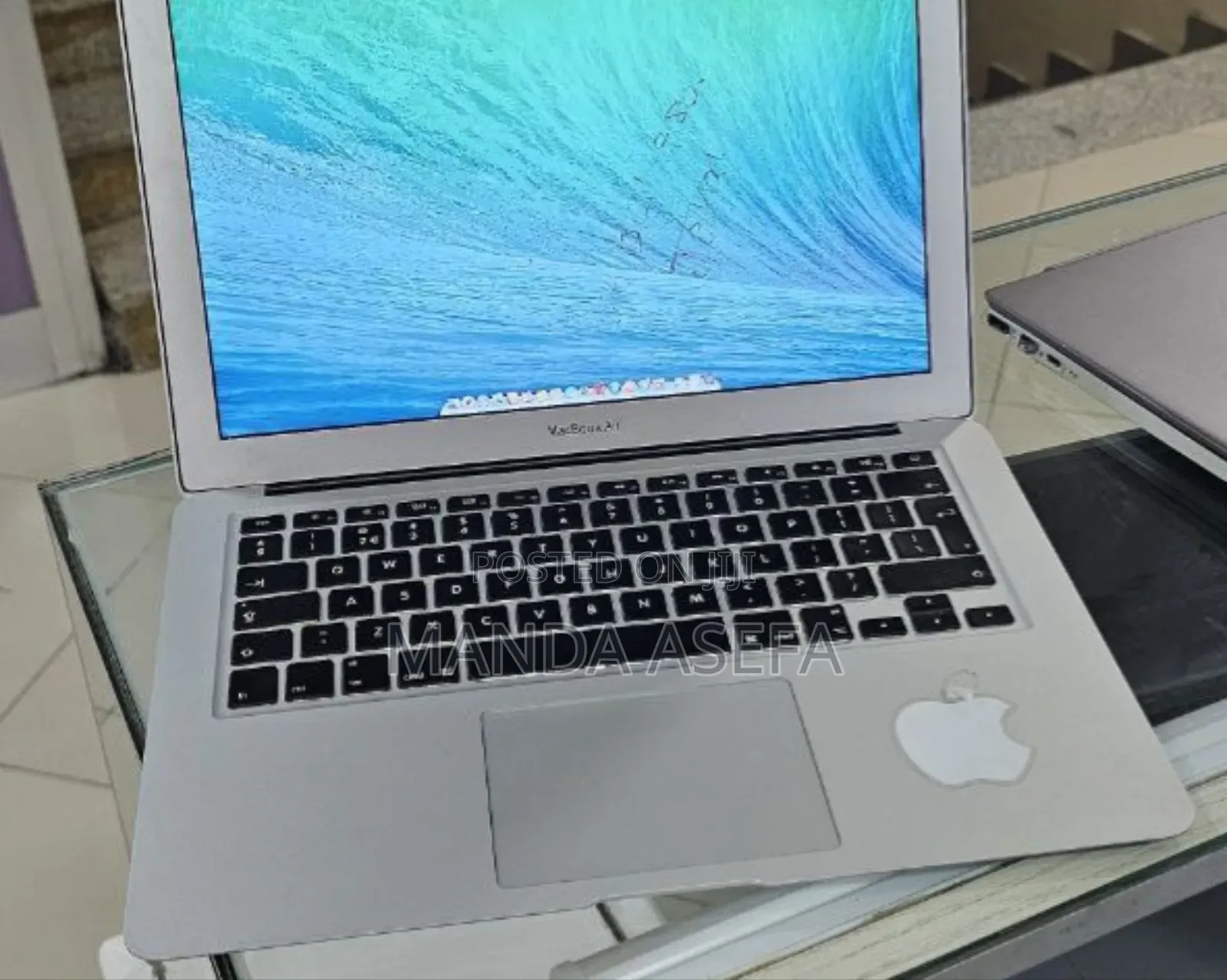 New Laptop Apple MacBook Air 4GB Intel Core I5 SSD 128GB
