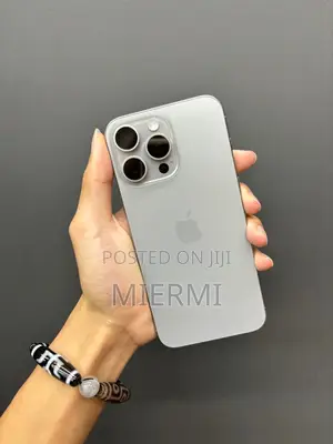 Photo - Apple iPhone 15 Pro Max 512 GB Gray