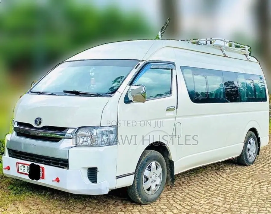 Toyota HiAce 2014 White