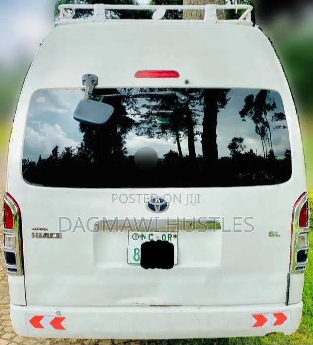Toyota HiAce 2014 White