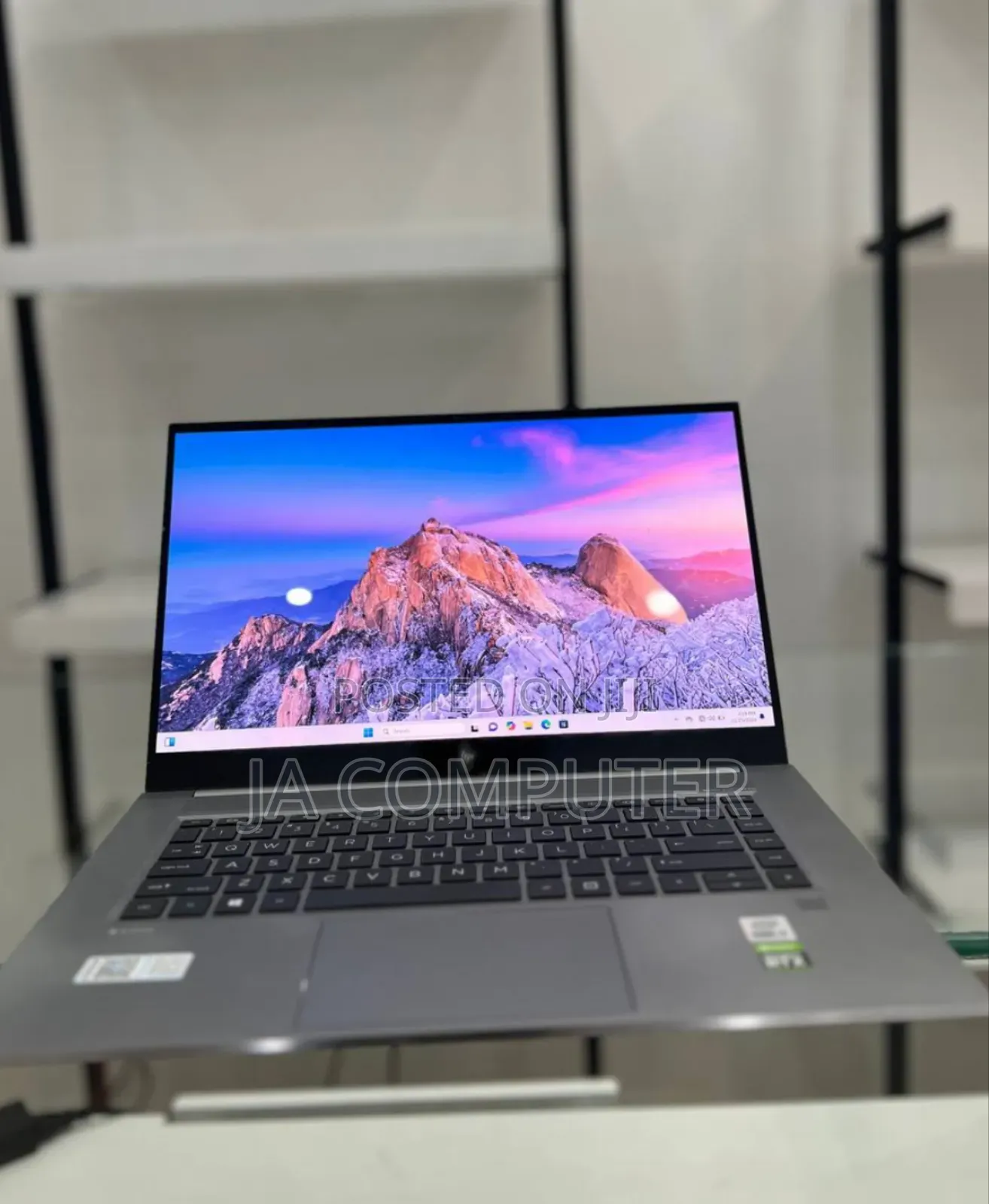 New Laptop HP Zbook Studio G7 16GB Intel Core I7 SSD 512GB