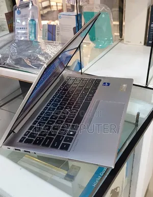 New Laptop HP EliteBook 840 G8 16GB Intel Core I7 SSD 512GB