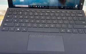 New Laptop Microsoft Surface Pro 5 8GB Intel Core I5 SSD 256GB