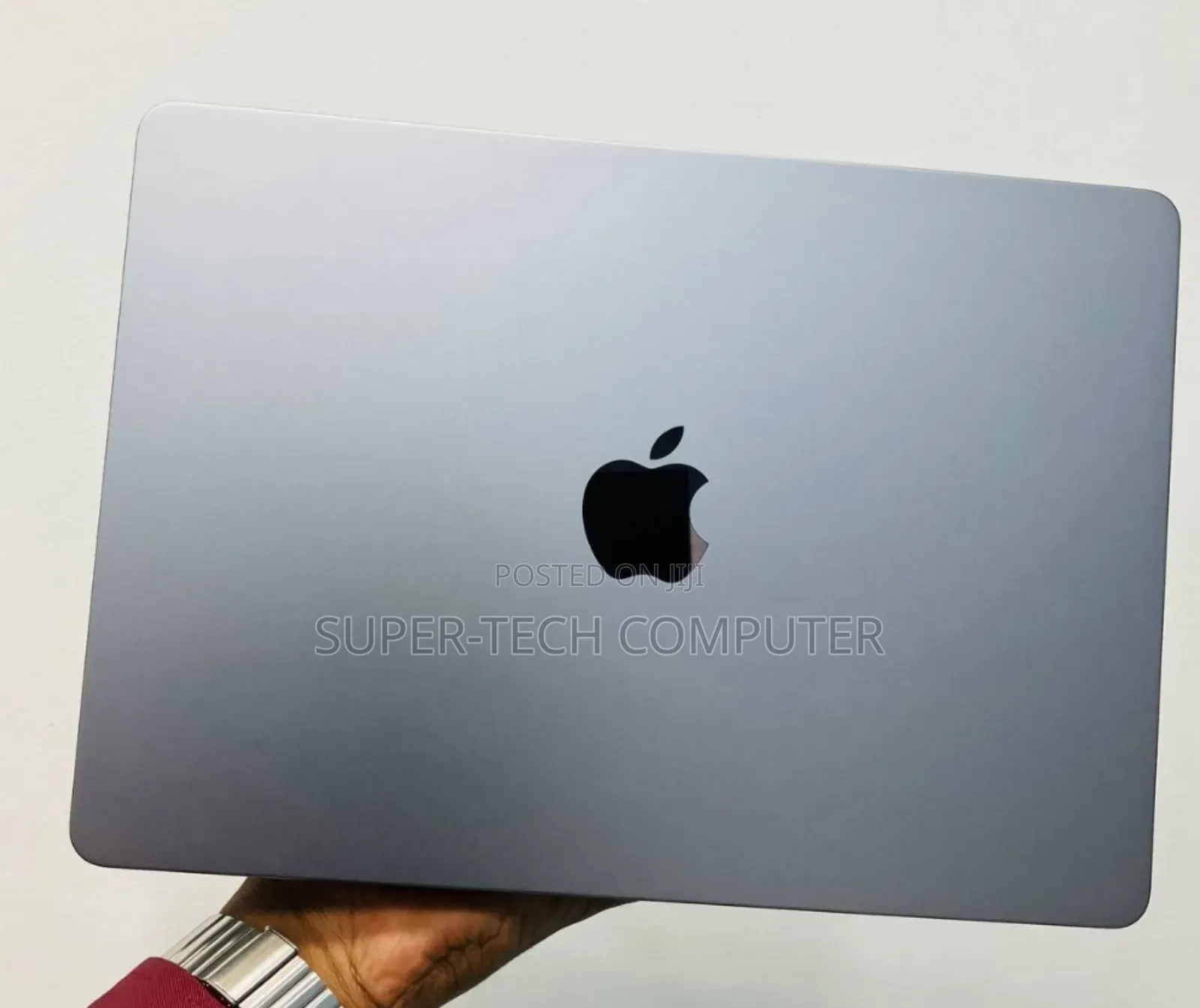 New Laptop Apple MacBook Air 2024 M3 13-Inch 16GB Apple M3 SSD 512GB