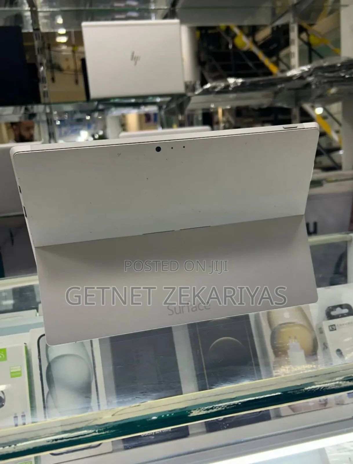 New Laptop Microsoft Surface 8GB Intel Core I5 SSD 256GB