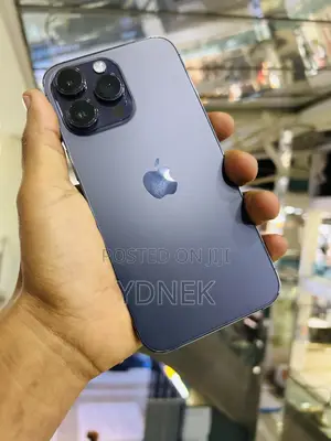 Photo - Apple iPhone 14 Pro Max 256 GB Purple