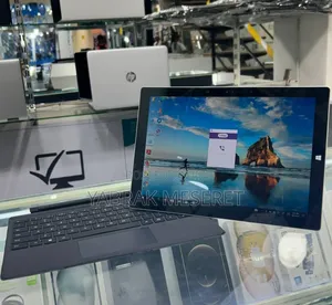 New Laptop Microsoft Surface 8GB Intel Core I5 SSD 256GB