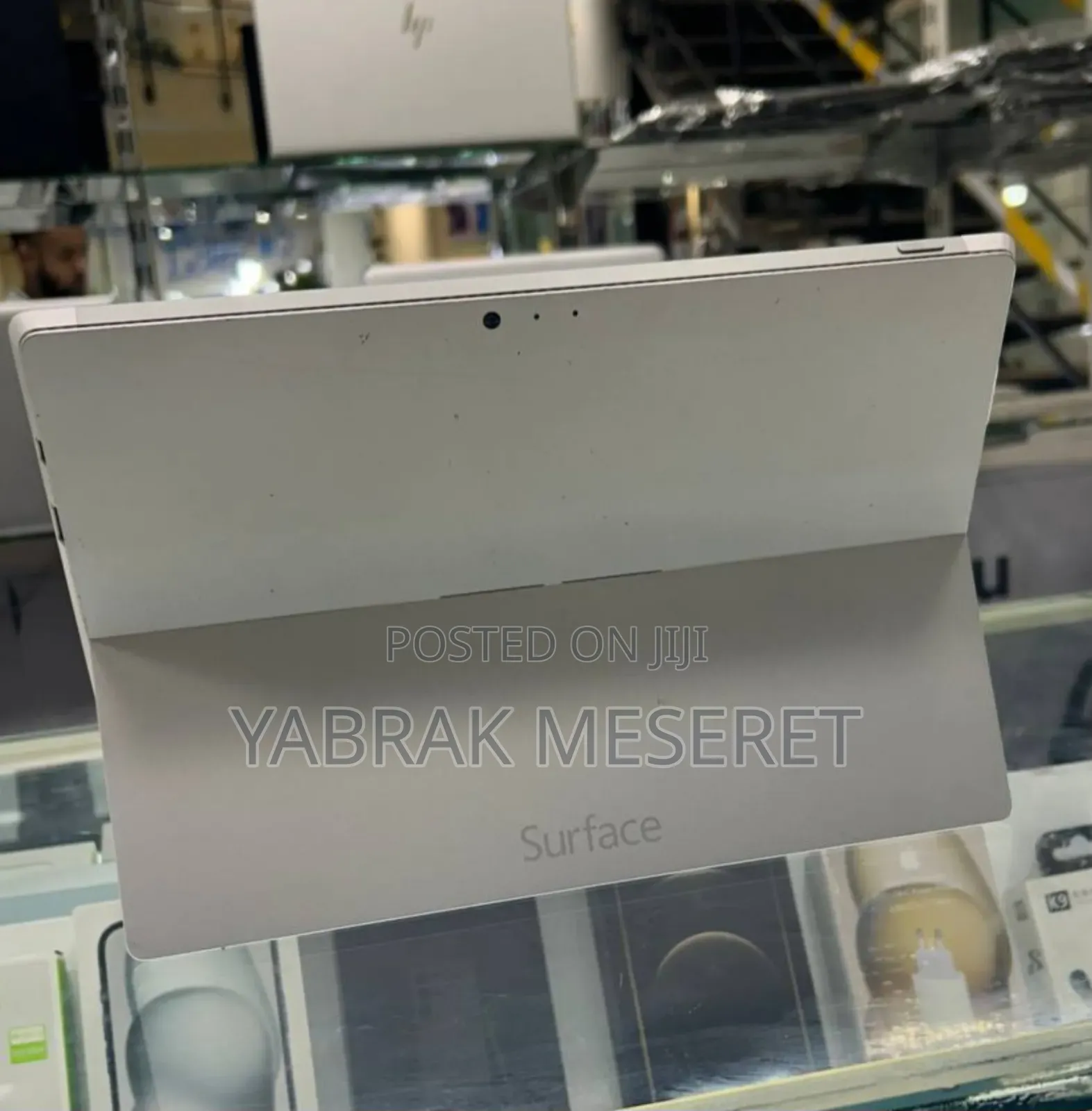 New Laptop Microsoft Surface 8GB Intel Core I5 SSD 256GB