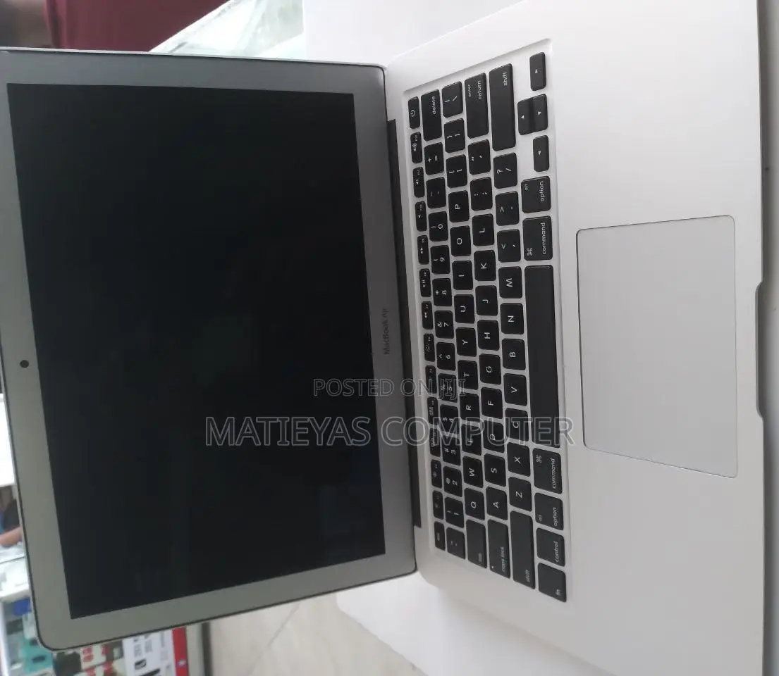 New Laptop Apple MacBook Air 2014 4GB Intel Core I5 SSD 128GB