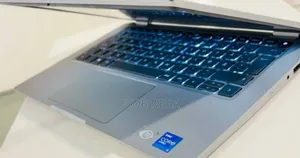 New Laptop Dell Latitude 5320 16GB Intel Core I5 SSD 512GB