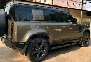 Photo - New Land Rover Defender 2024 Gray