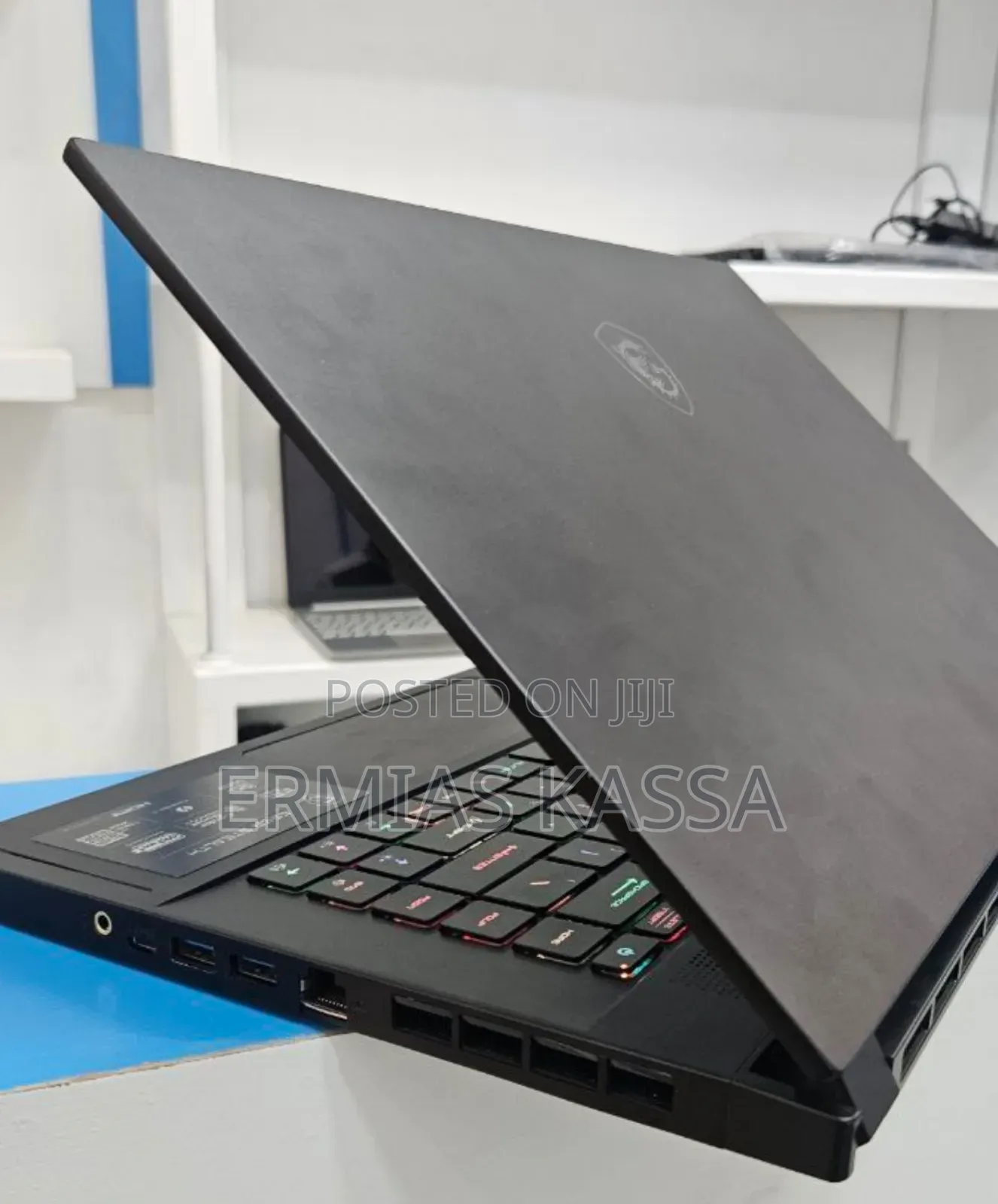 New Laptop MSI GS66 Stealth 10UE 16GB Intel Core I7 SSD 1T