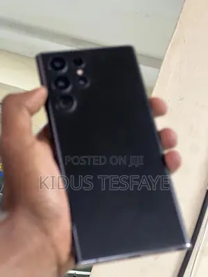 Photo - Samsung Galaxy S22 Ultra 256 GB Black