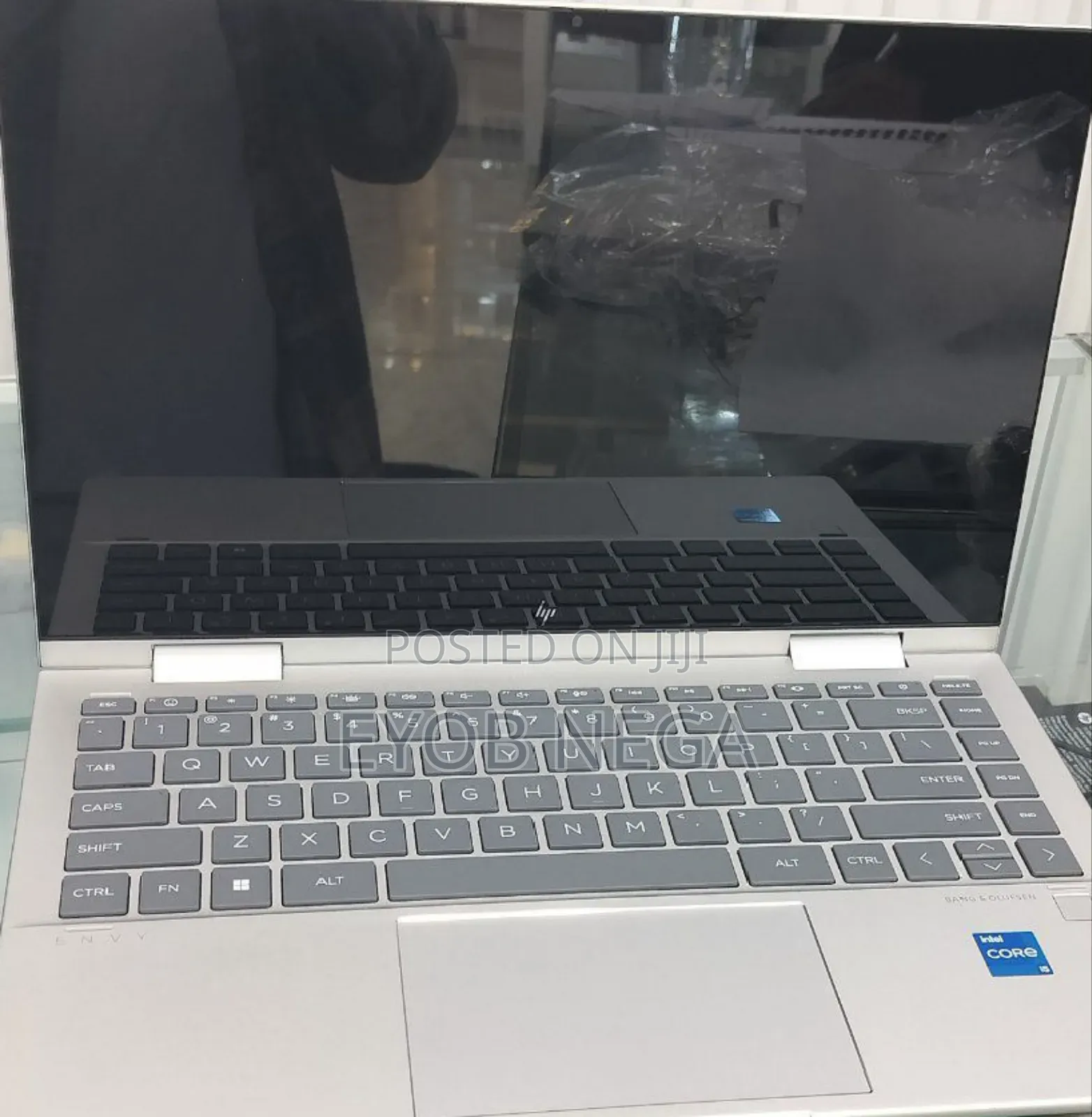 New Laptop HP Envy X360 8GB Intel Core I5 SSD 512GB