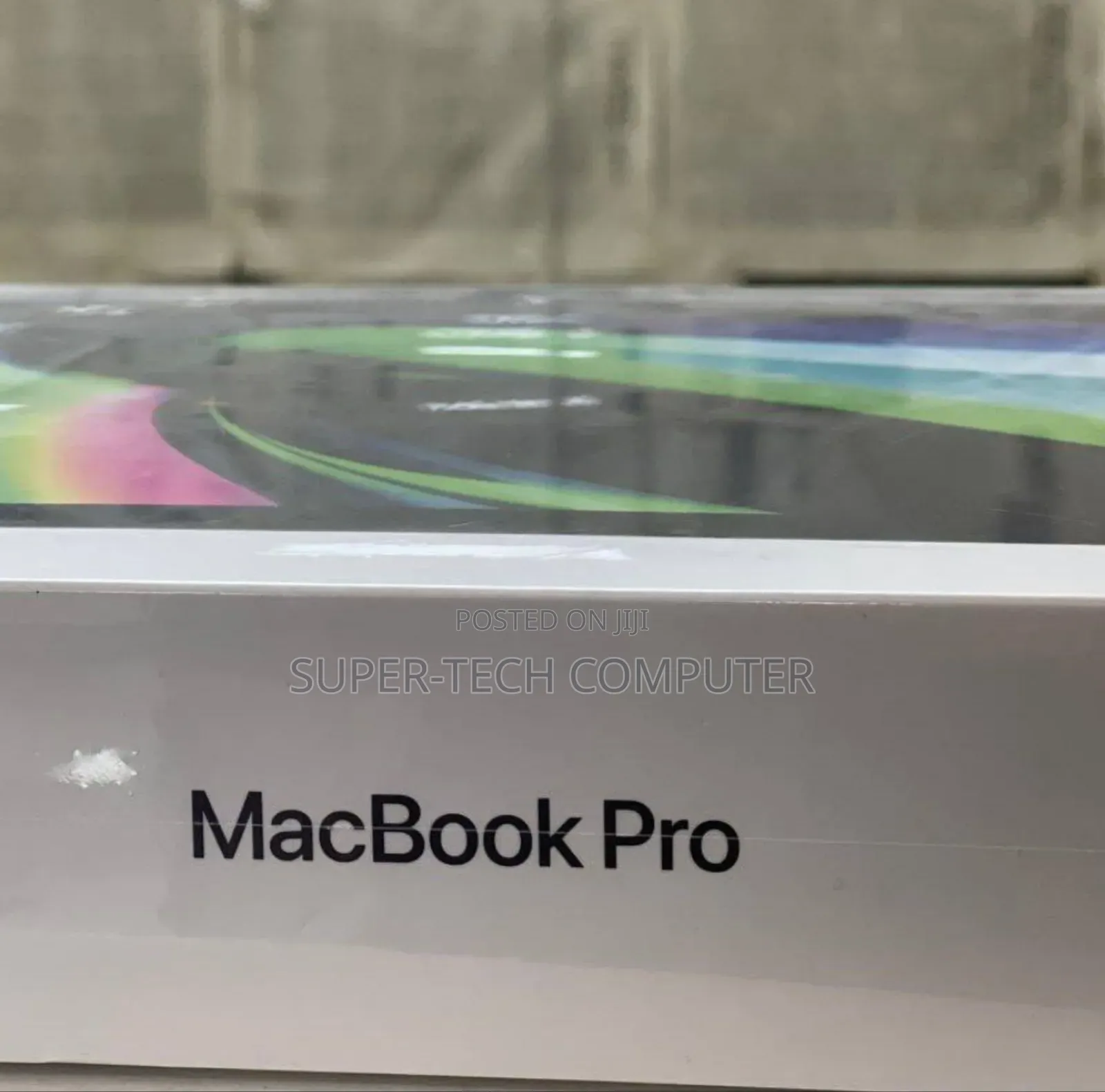 New Laptop Apple MacBook Pro 2022 M2 8GB Apple M2 SSD 512GB