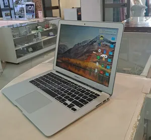 New Laptop Apple MacBook Air 2017 8GB Intel Core I5 SSD 128GB