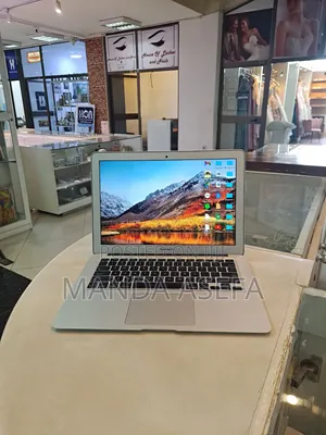 Photo - New Laptop Apple MacBook Air 2017 8GB Intel Core I5 SSD 128GB