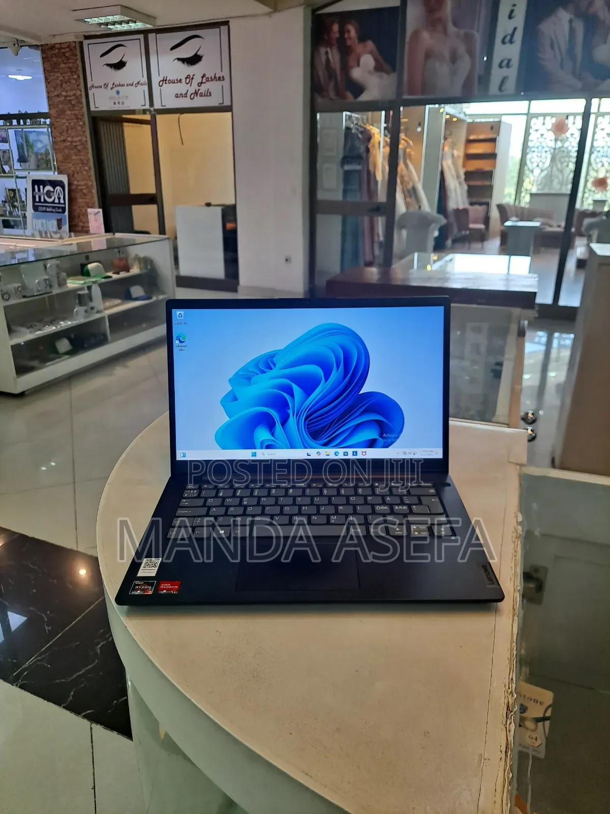 New Laptop Lenovo IdeaPad 1 8GB AMD Ryzen 3 SSD 256GB