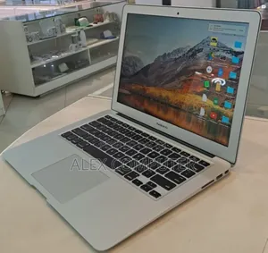 Photo - New Laptop Apple MacBook 2017 8GB Intel Core I7 SSD 128GB