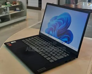 Photo - New Laptop Lenovo IdeaPad Z560 8GB AMD Ryzen 3 SSD 256GB