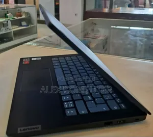 New Laptop Lenovo IdeaPad Z560 8GB AMD Ryzen 3 SSD 256GB