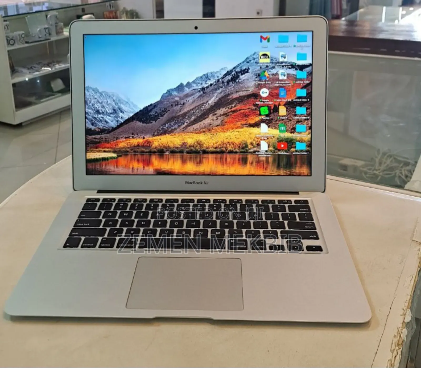 New Laptop Apple MacBook Air 2017 8GB Intel Core I5 SSD 128GB