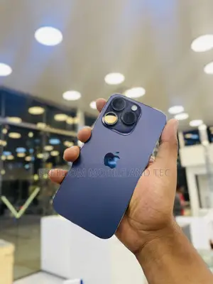 Photo - Apple iPhone 14 Pro 128 GB Purple