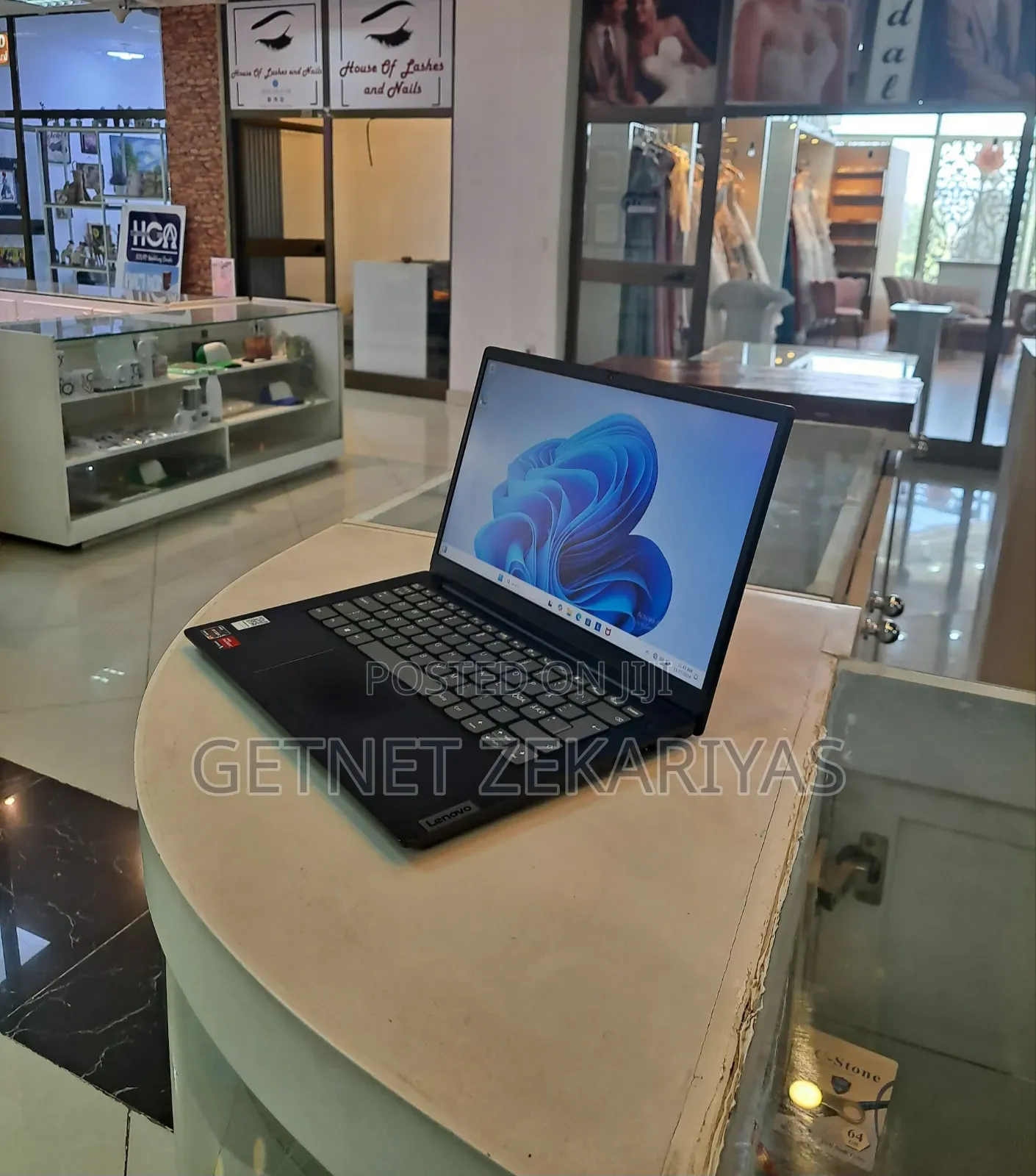 New Laptop Lenovo IdeaPad 130 8GB AMD Ryzen 5 SSD 256GB