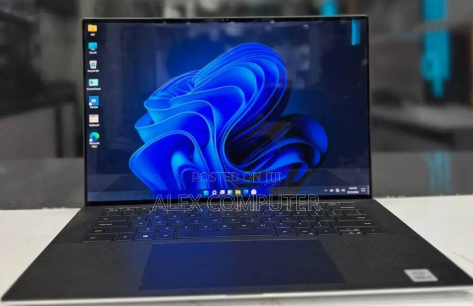 New Laptop Dell XPS 15 32GB Intel Core I7 SSD 512GB